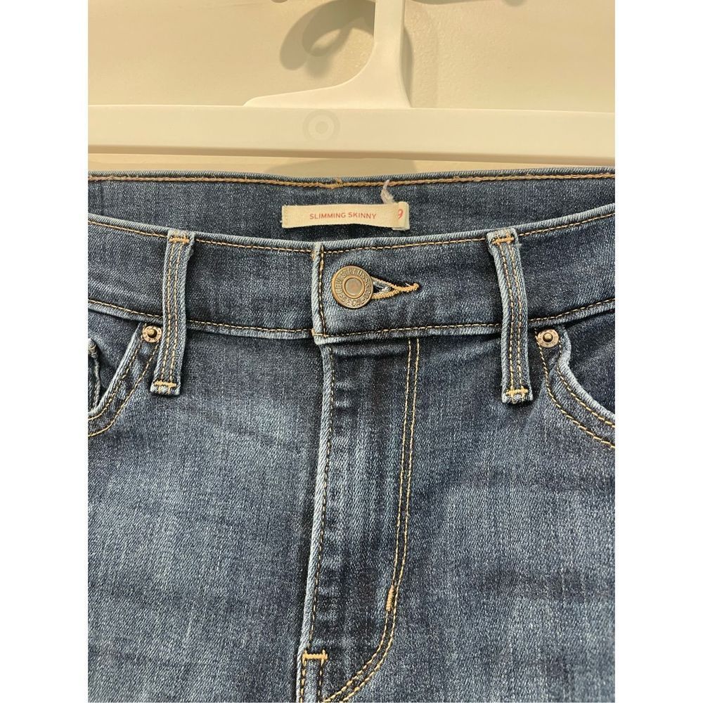 Levi Slimming Skinny Jeans - Picture 4 of 7